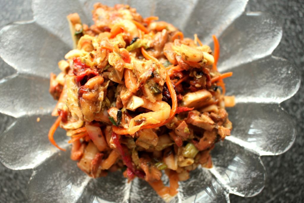 Asiatischer Huehnerfleisch Salat