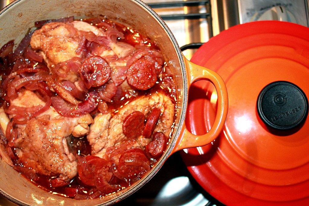 Huehnerstuecke mit Chorizo in Rotwein und Balsamico