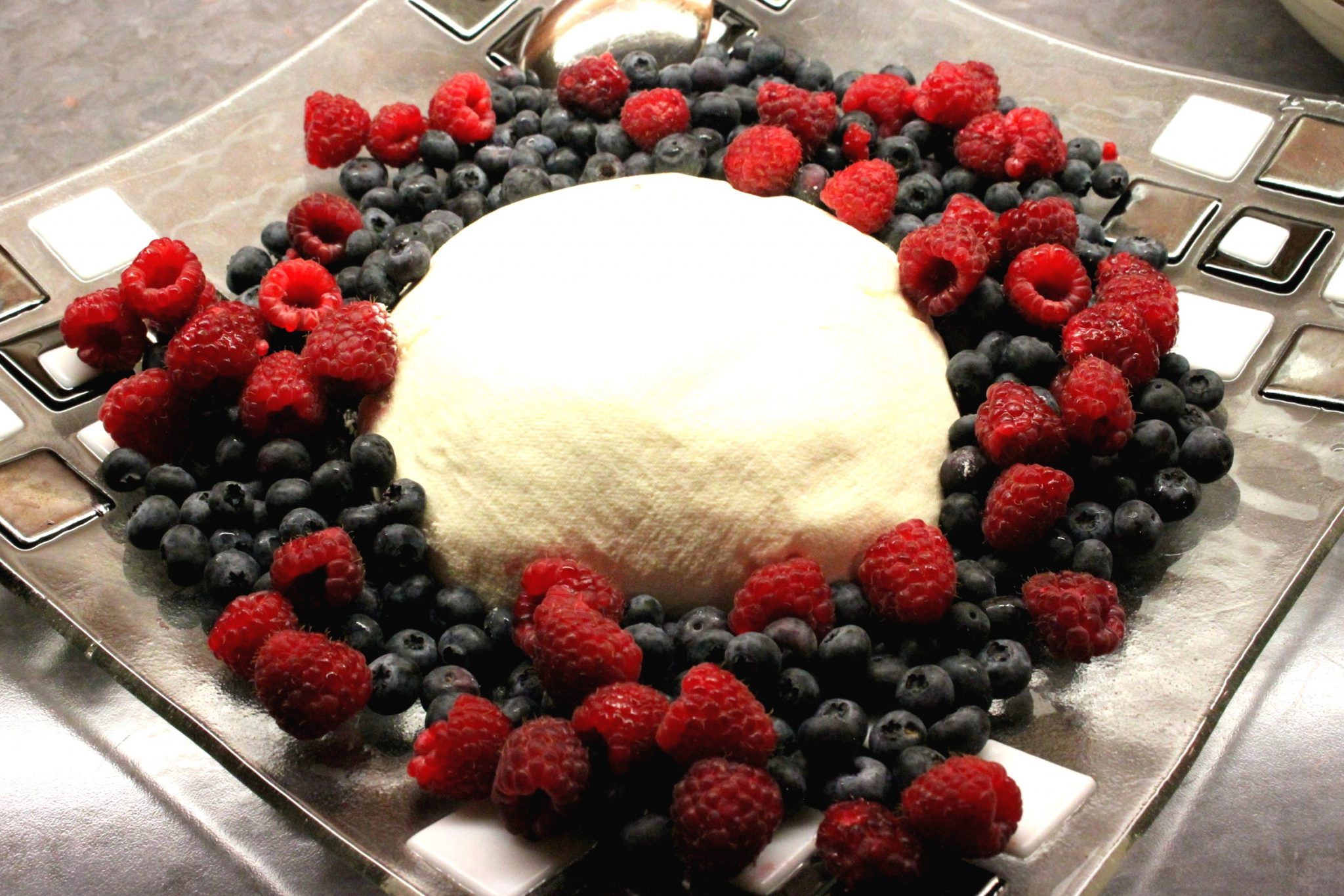 Joghurt Bombe