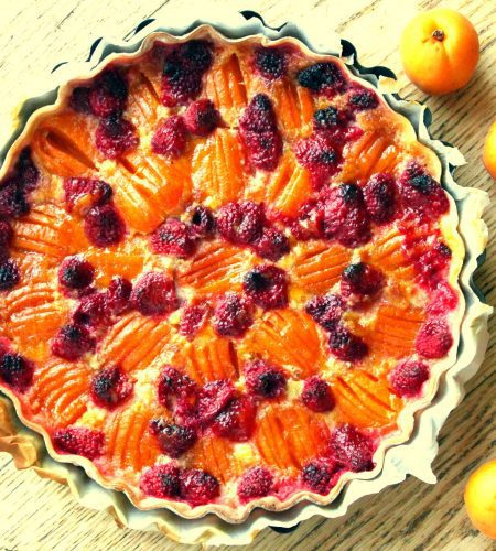 Aprikosen-Himbeer Kuchen – Apricot-Raspberry Pie