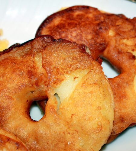 Oepfelchuechli – Swiss Apple Fritters