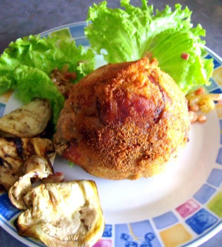 Gefüllte frittierte Mozzarellakugeln – Stuffed, fried Mozzarella Balls