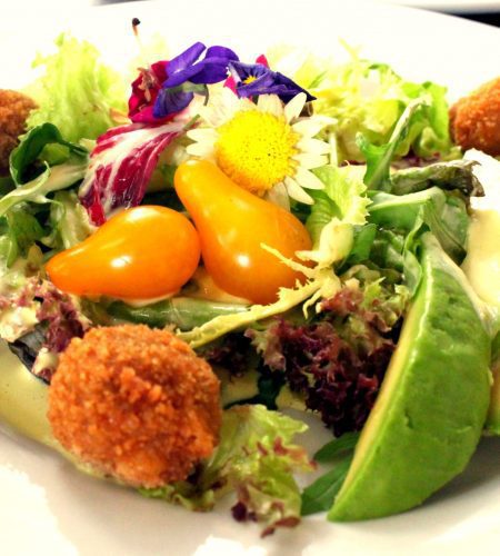 Blumiger Salat mit französischer Salatsauce – Flowery Salad with French  Dressing