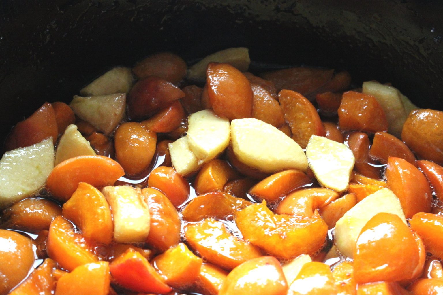 Aprikosen-Apfel Konfituere – Apricot-Apple Jam – Slow-Cooker – Pane ...