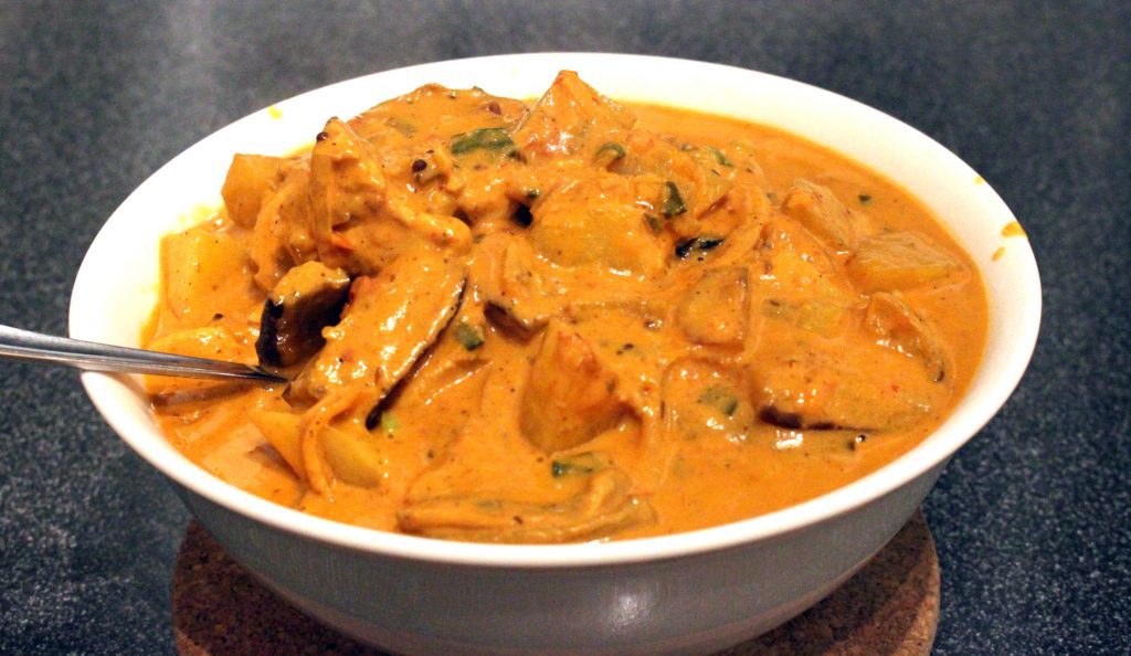 Huehnerfleisch-Auberginen Curry aus Sri Lanka