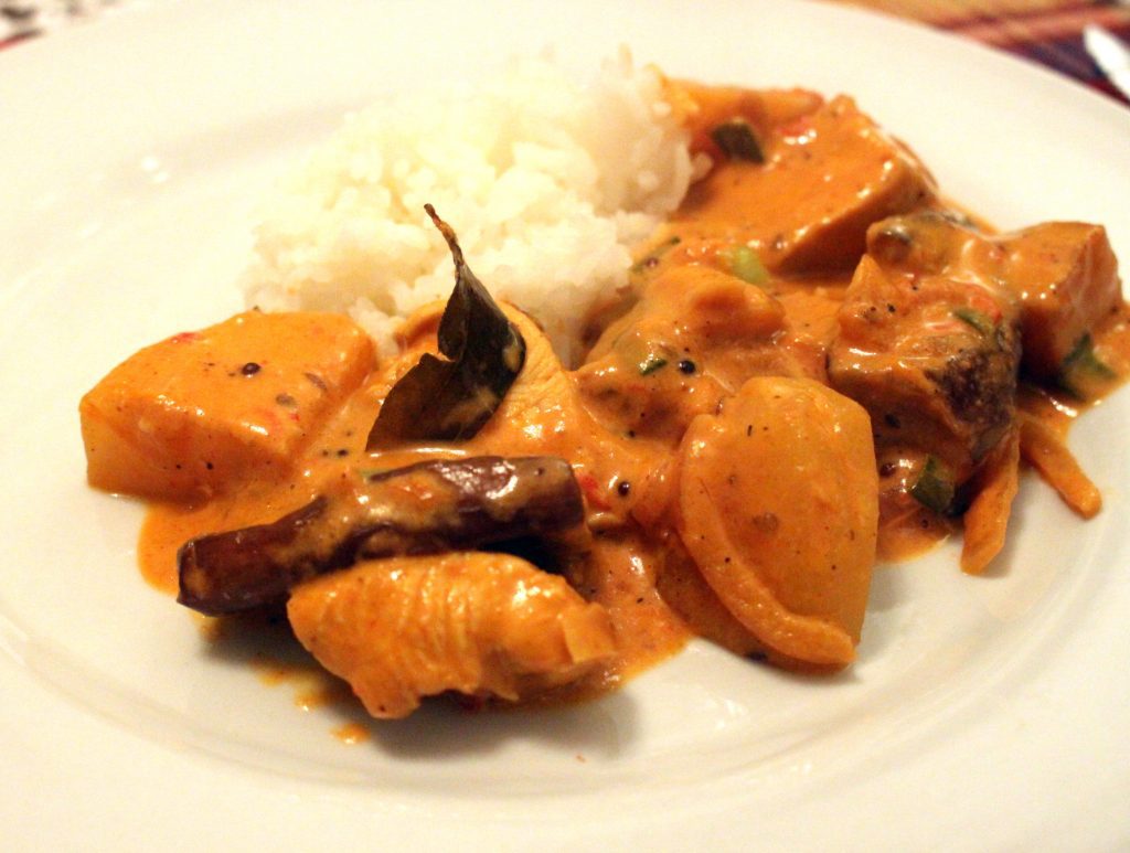 Huehnerfleisch-Auberginen Curry aus Sri Lanka