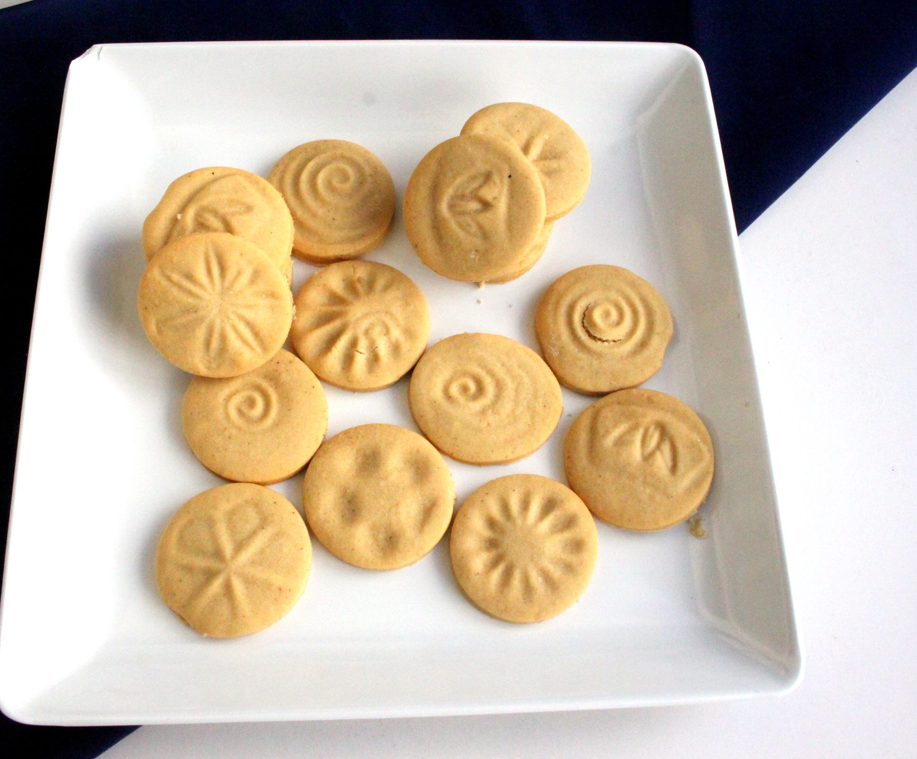 Züri Tirggel – Traditional Swiss Cookies