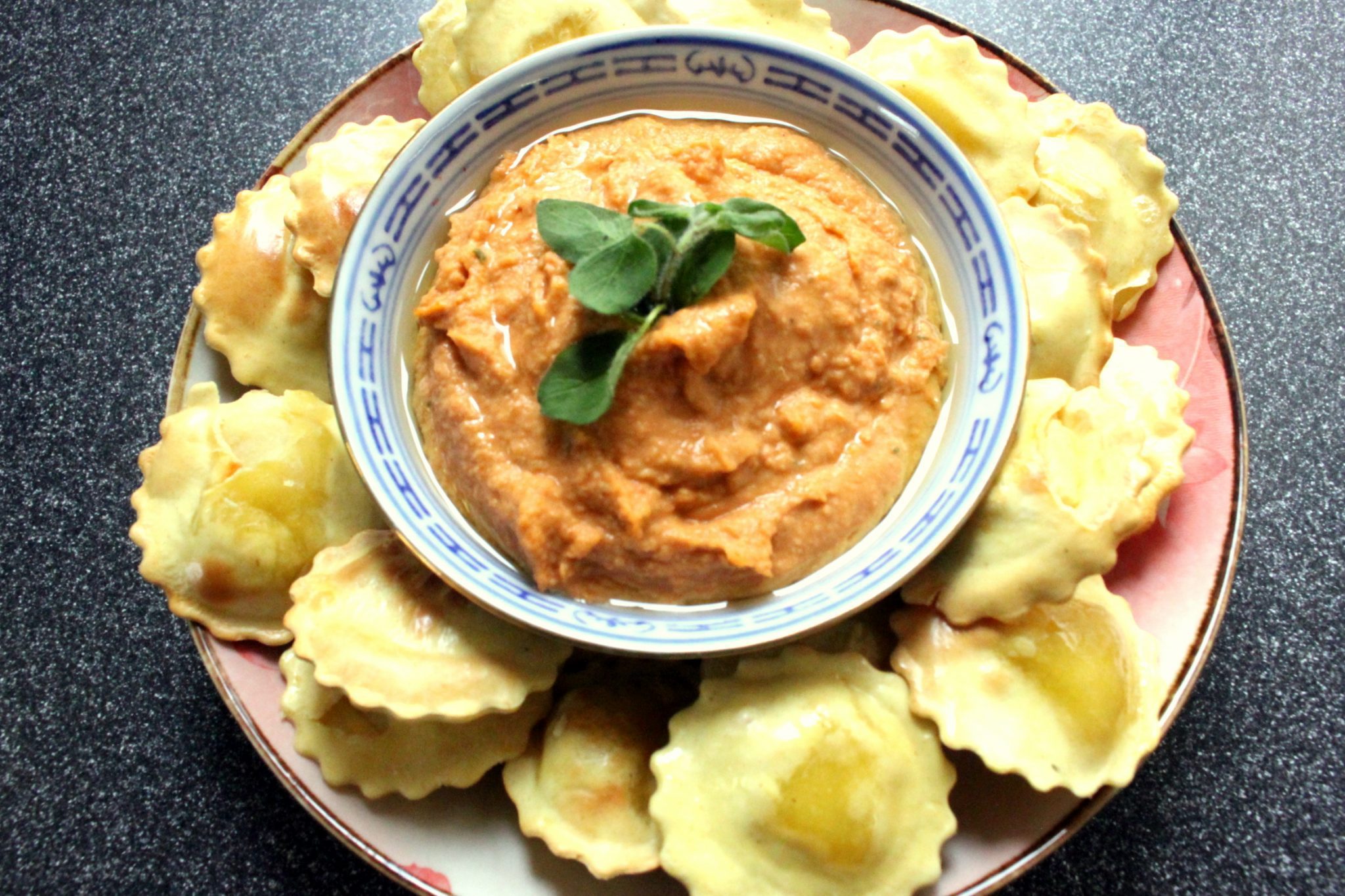 Hummus mit getrockneten Tomaten