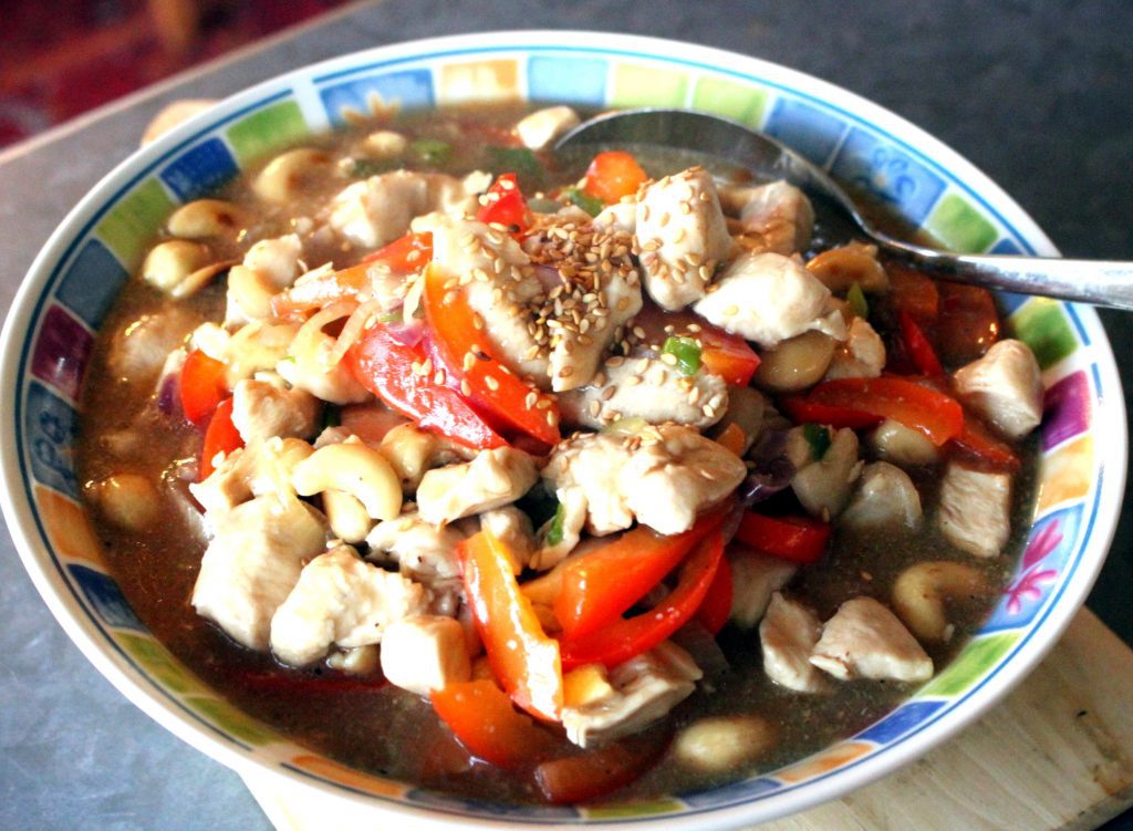Chinesisches Huhn mit Cashew Nüssen