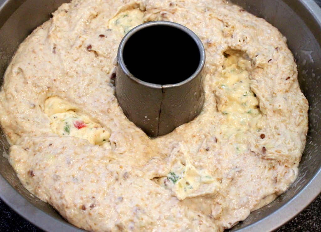 Deftig gefüllter Kartoffel-Gugelhopf