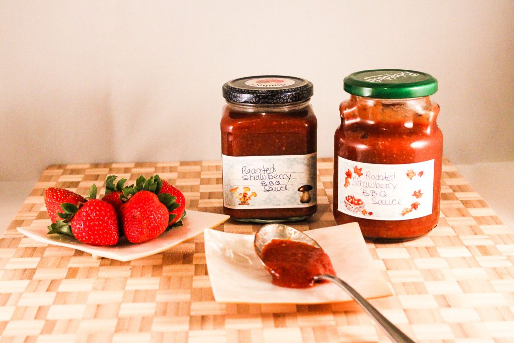 BBQ Sauce mit gerösteten Erdbeeren