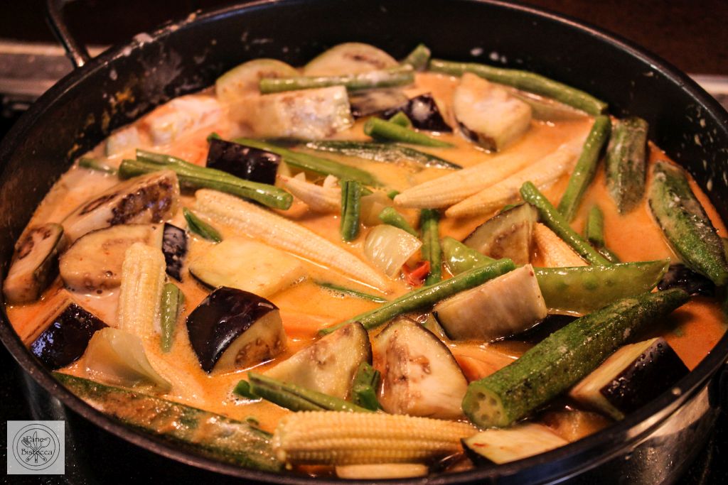 Thai Süsskartoffel und Gemüse Curry