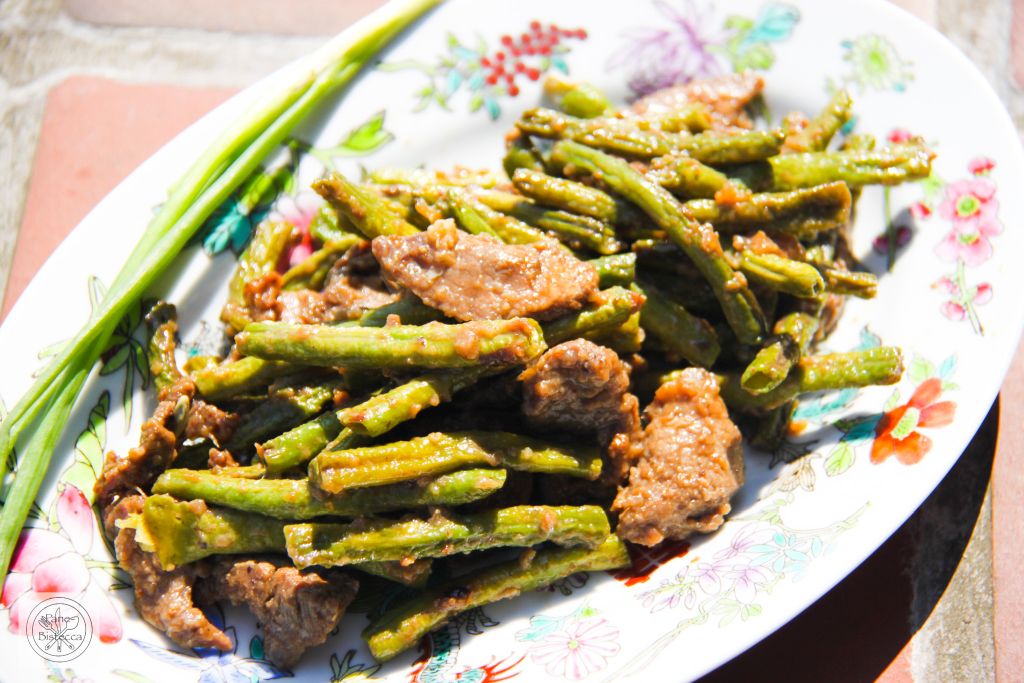 Asiatische Schlangenbohnen mit Rindfleisch