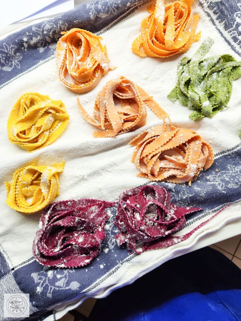 Pasta Teig mit natürlichen Farben einfärben