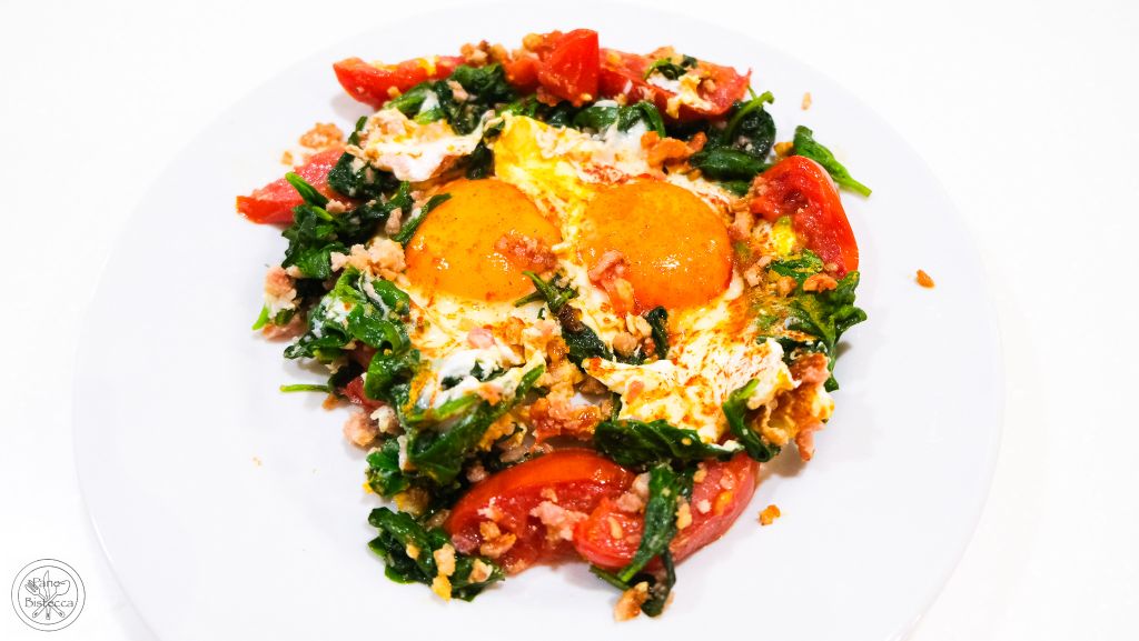 Breakfast Eggs on Spinach