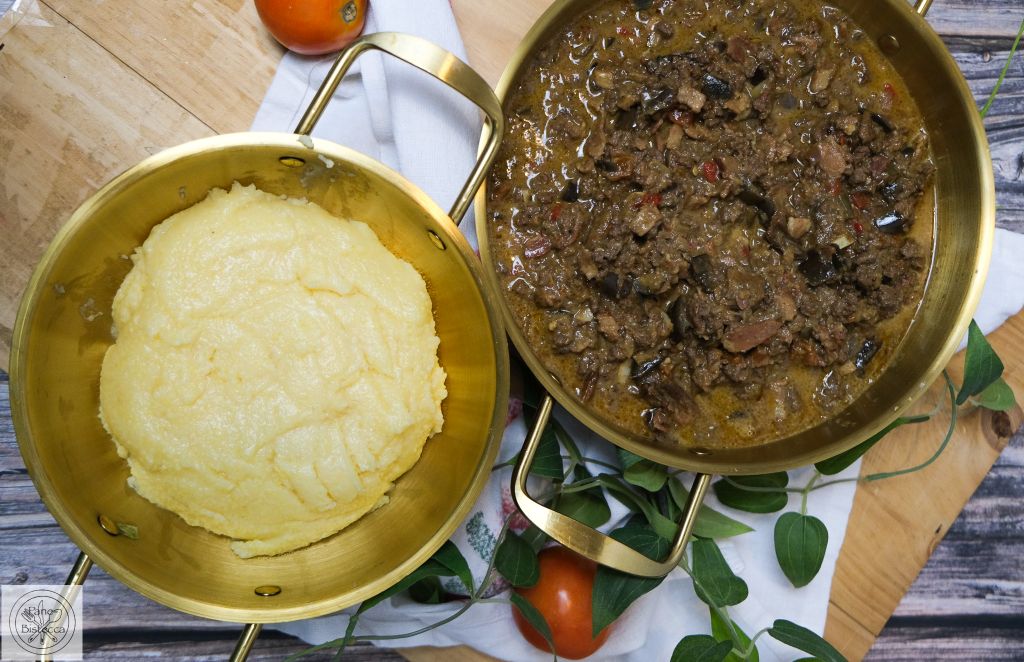 Polenta mit Fleisch-Gemüse Sauce