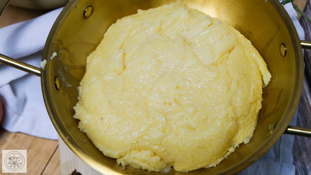 Polenta mit Fleisch-Gemüse Sauce