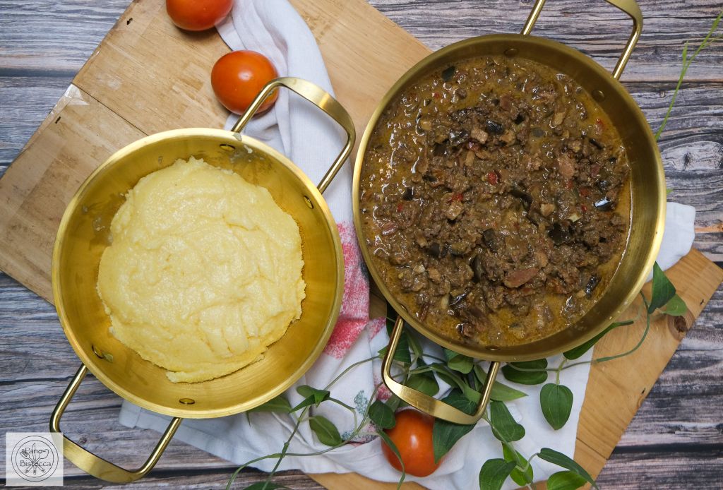 Polenta mit Fleisch-Gemüse Sauce