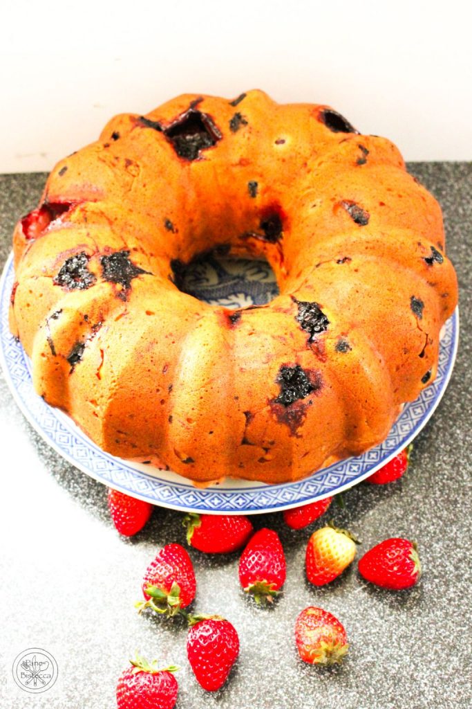 Bumbleberry Cake