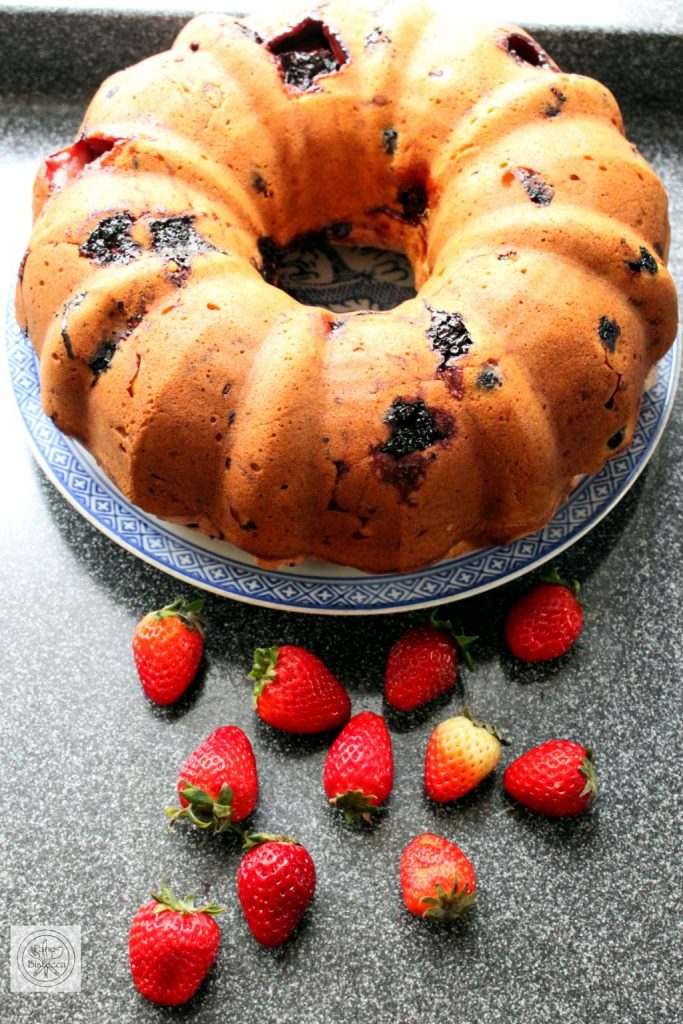 Bumbleberry Cake