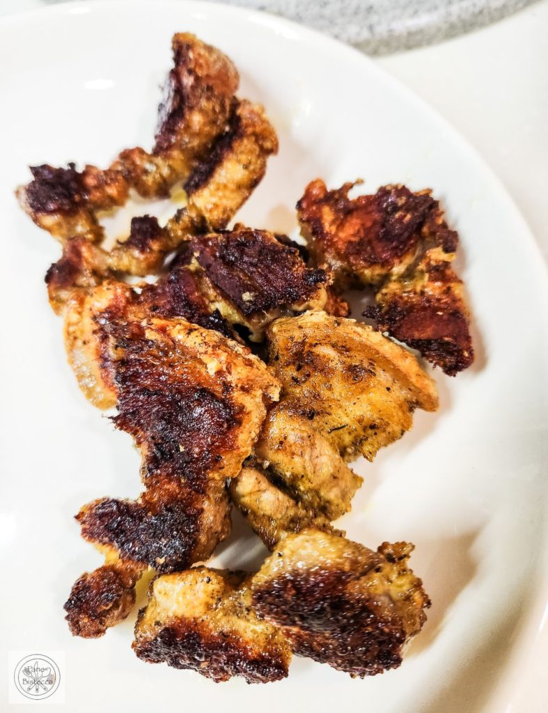 Gegrillter Schweinebauch mit Kartoffelpuffer