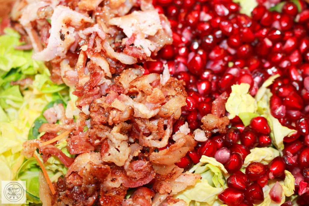 Rosenkohlsalat mit Granatapfel