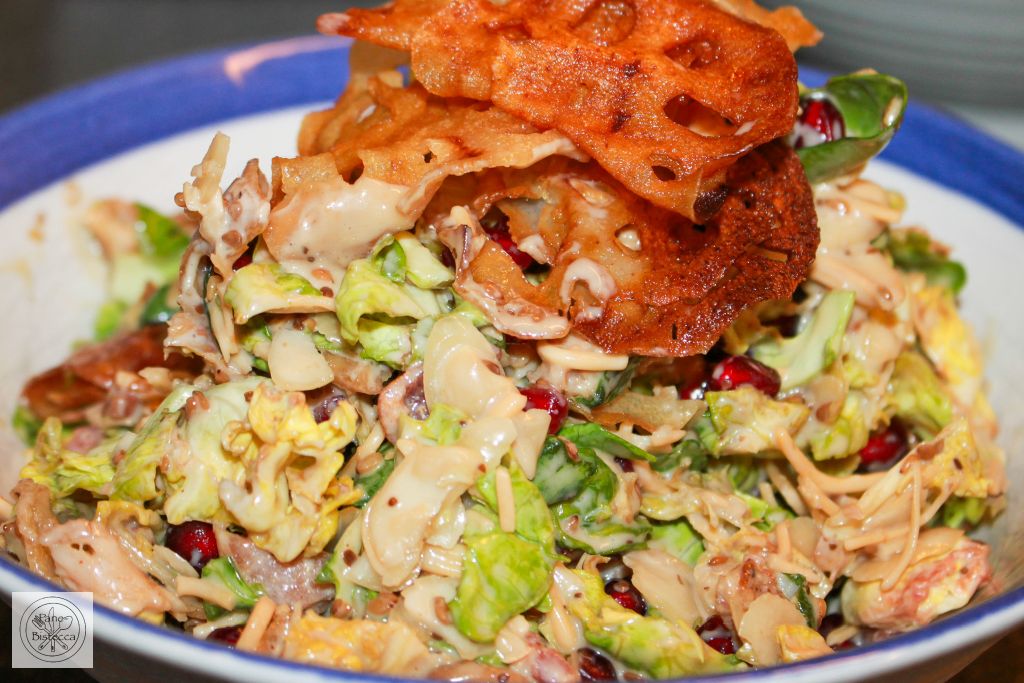 Rosenkohlsalat mit Granatapfel