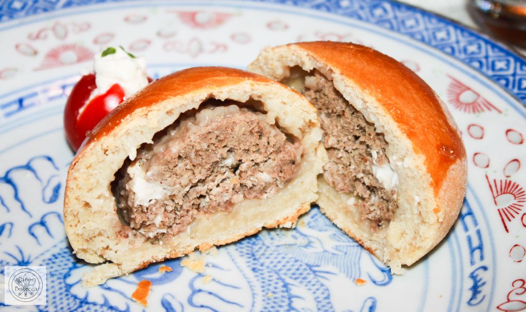 Gebackene Fleisch-Brötchen