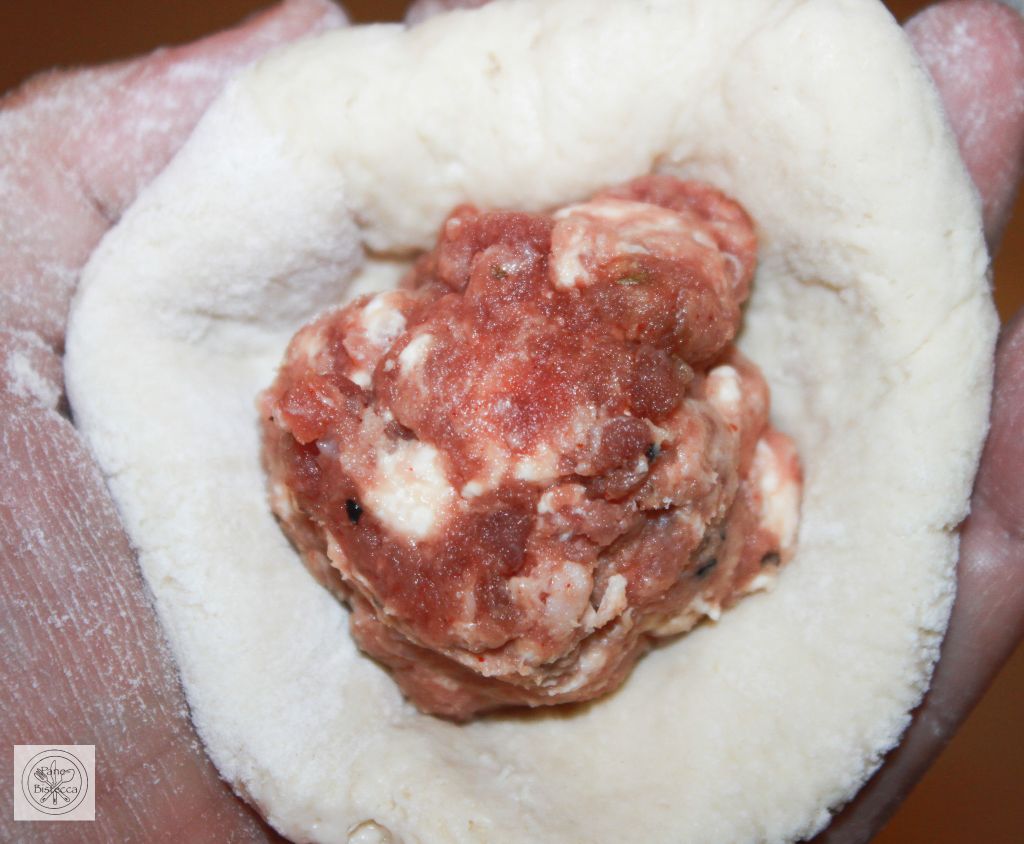 Gebackene Fleisch-Brötchen