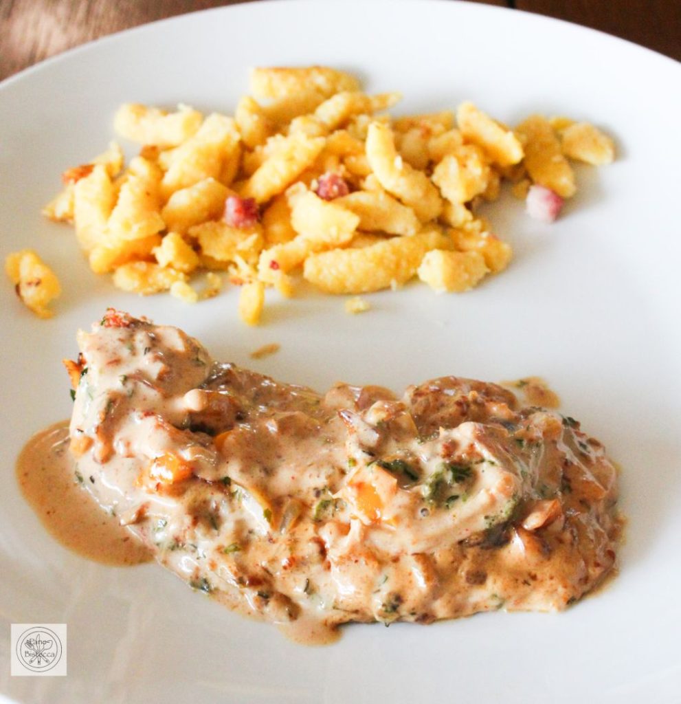 Schweineschnitzel mit Sauerrahm Sösschen