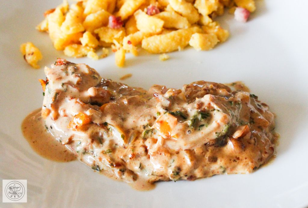 Schweineschnitzel mit Sauerrahm Sösschen