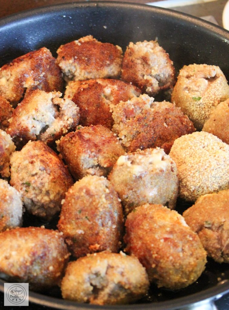 Panierte Fleischchügeli