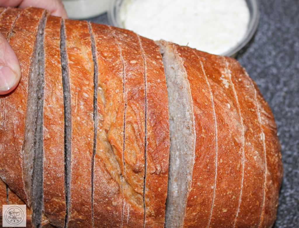 Selbstgemachtes Kräuter - Käse Brot