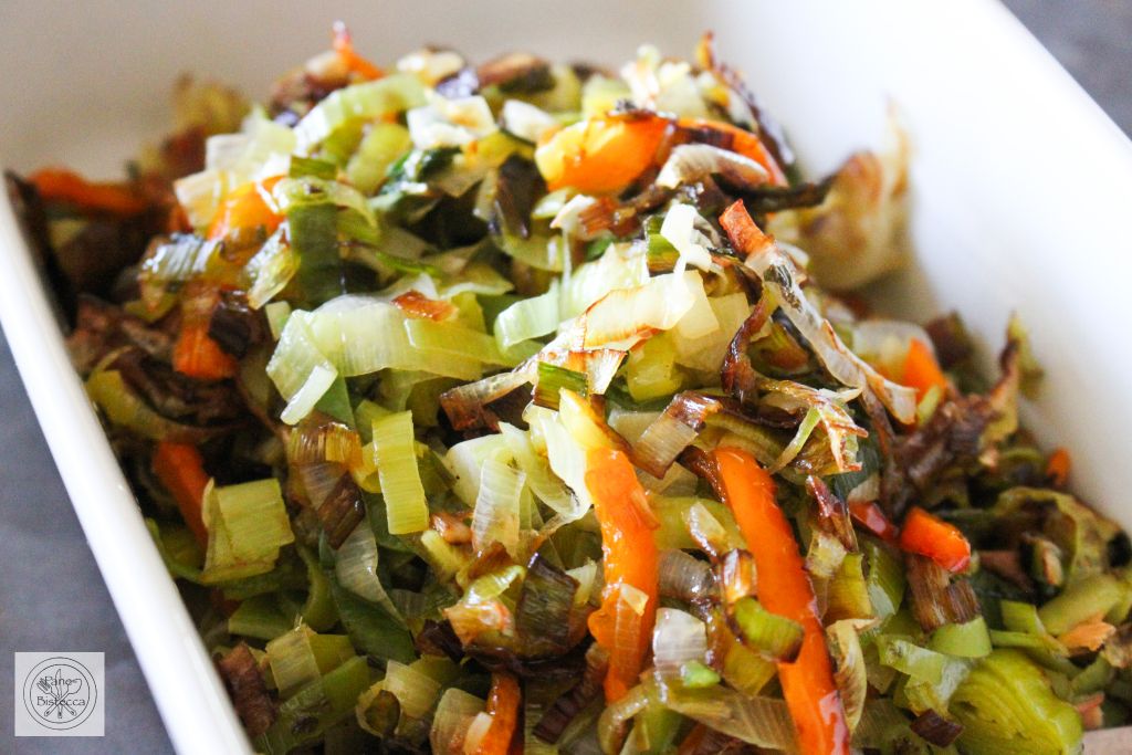 Saibling mit Lauch und Karotten