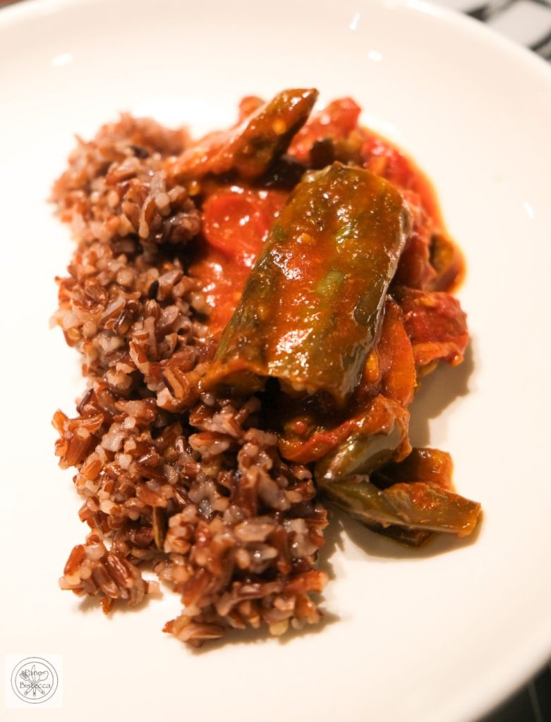 Rindfleischstreifen in Tomaten-Auberginen Sauce