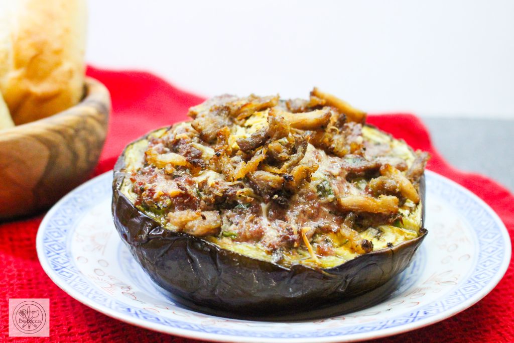 Gefüllte Auberginen mit Knusper Bauchspeck Topping
