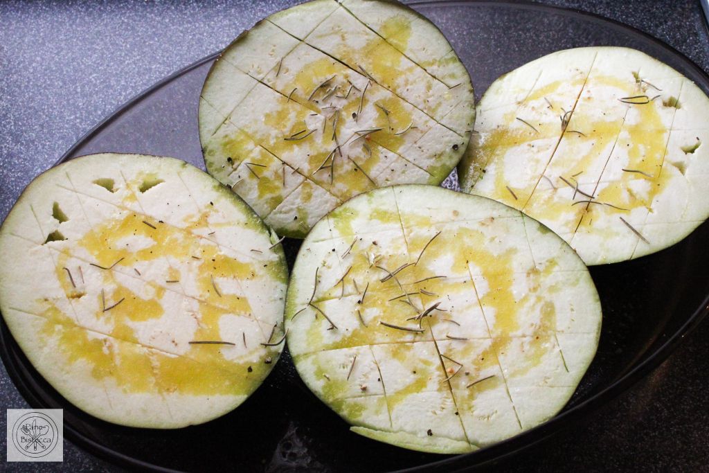 Gefüllte Auberginen mit Knusper Bauchspeck Topping
