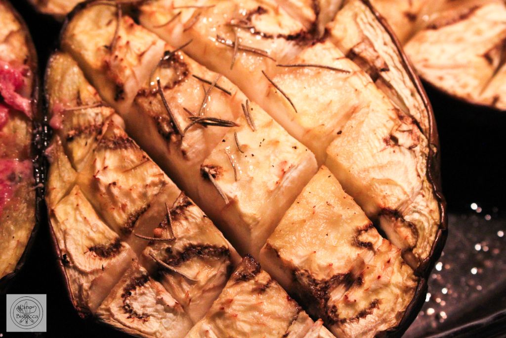 Gefüllte Auberginen mit Knusper Bauchspeck Topping