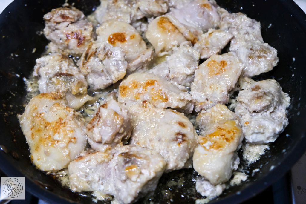 Libanesisches Zitronen Hühnchen auf Joghurt