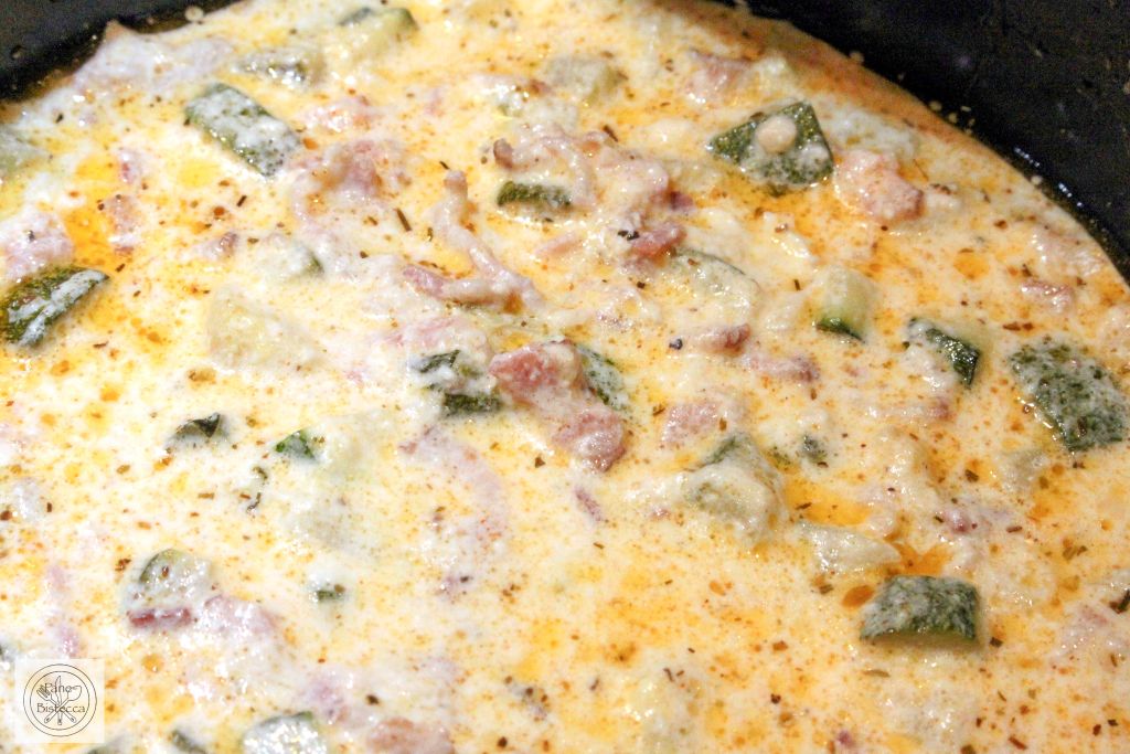 Ravioli mit Zucchini und Speck