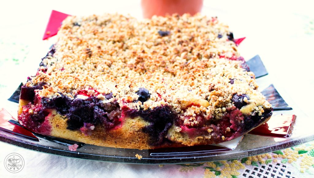 Beerenkuchen mit Streuseln