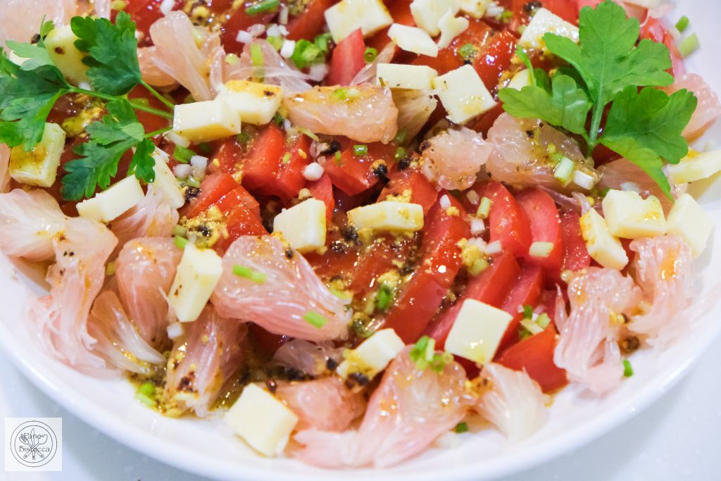 Tomaten-Pomelo Salat