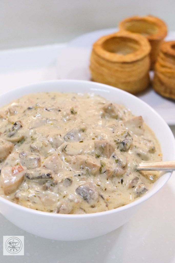 Pastetli mit Bratwurst Sauce
