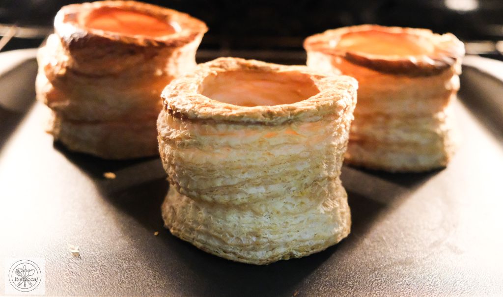 Pastetli mit Bratwurst Sauce