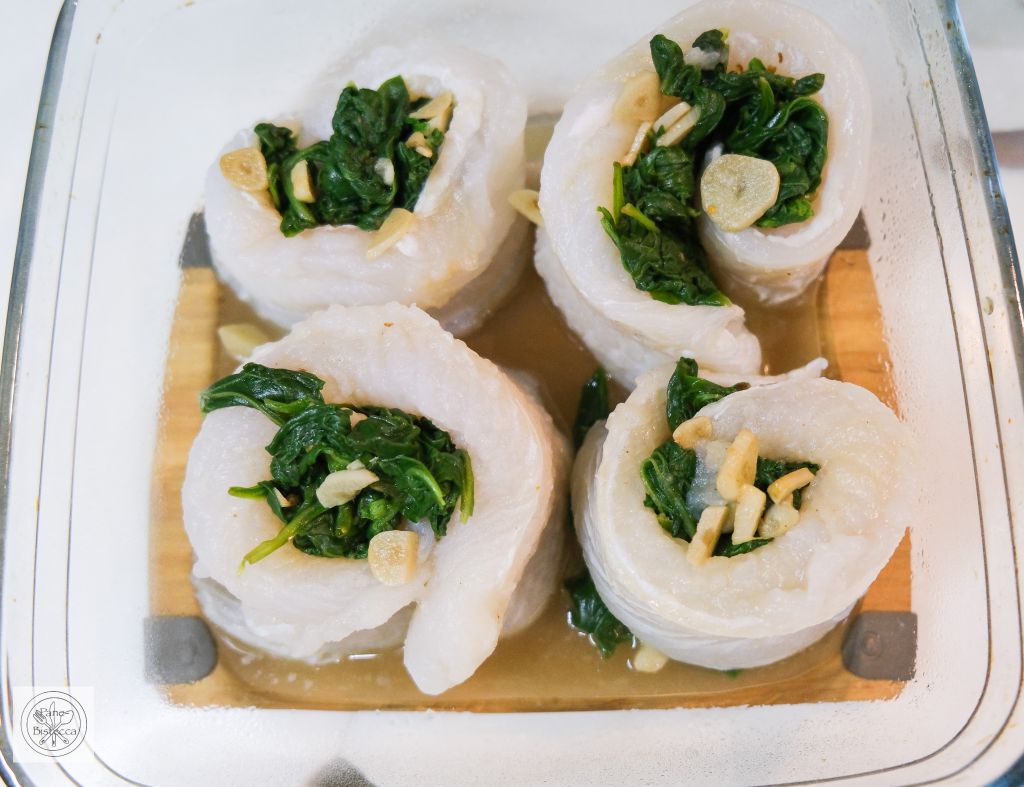 Seezungenfilets Rouladen mit Spinat und Palak Patta Chaat