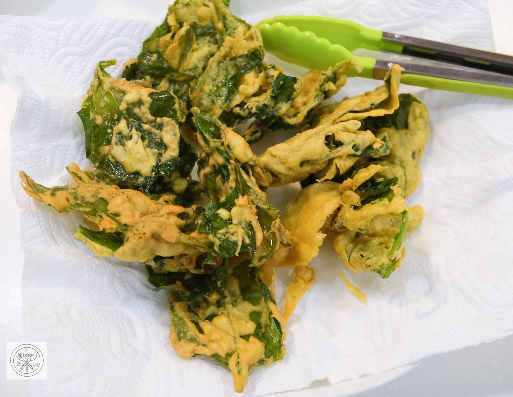 Seezungenfilets Rouladen mit Spinat und Palak Patta Chaat