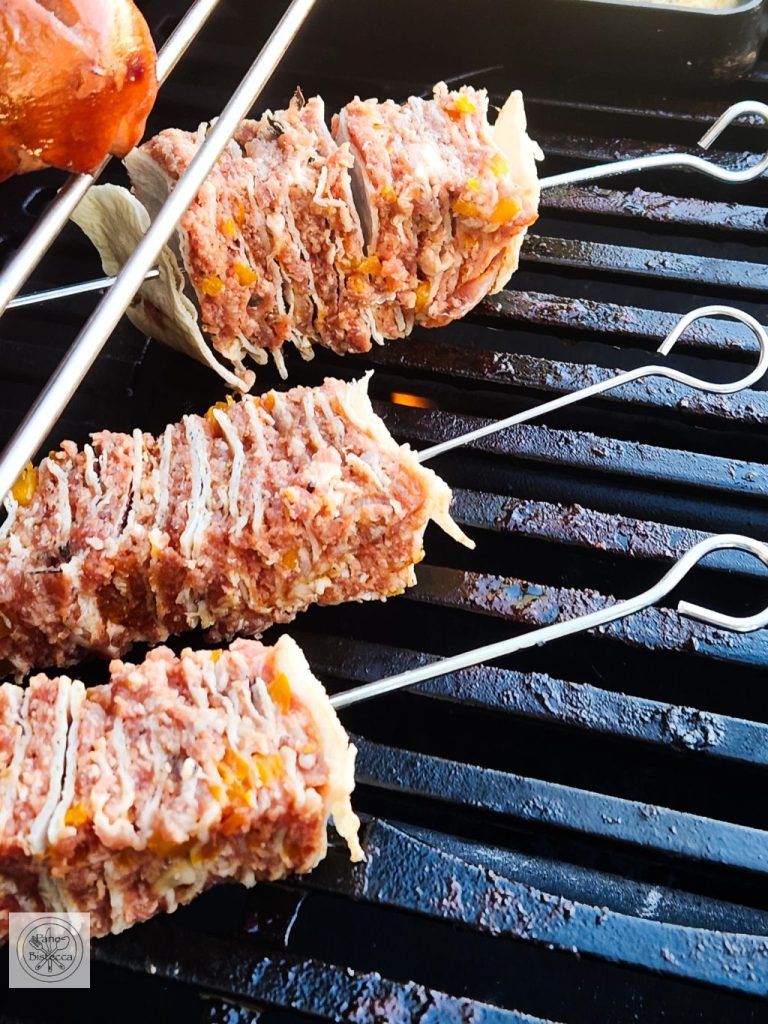 Hackfleisch Spiesse mit Tortilla